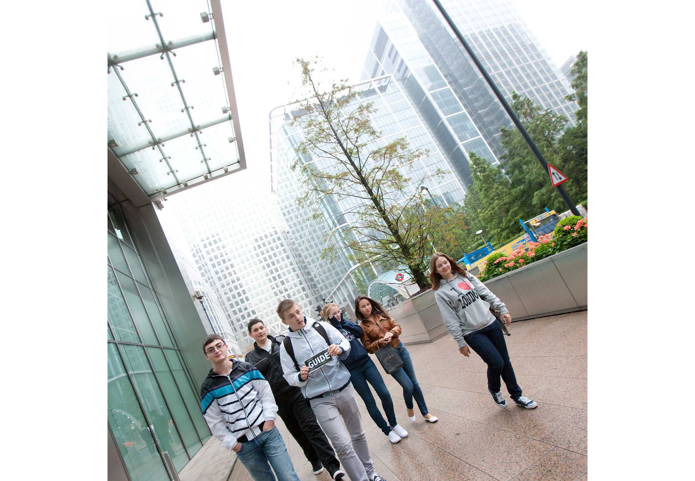 Students enjoy a day out while studying at the Docklands Embassy Summer School.1
